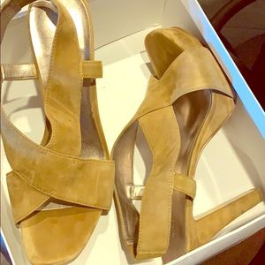 NINE WEST TAN SANDALS